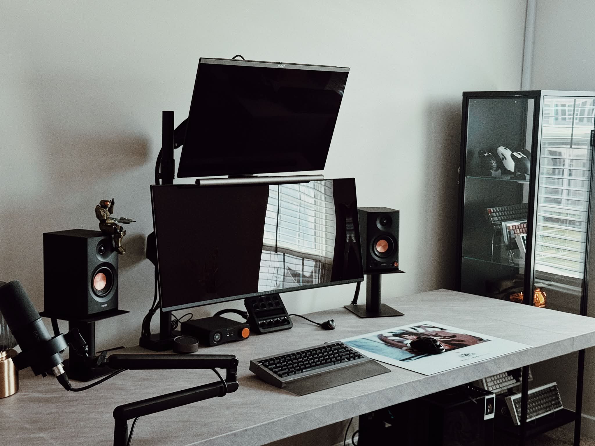 Gaming setup with Alienware 34” OLED monitor, MSI 27” OLED monitor