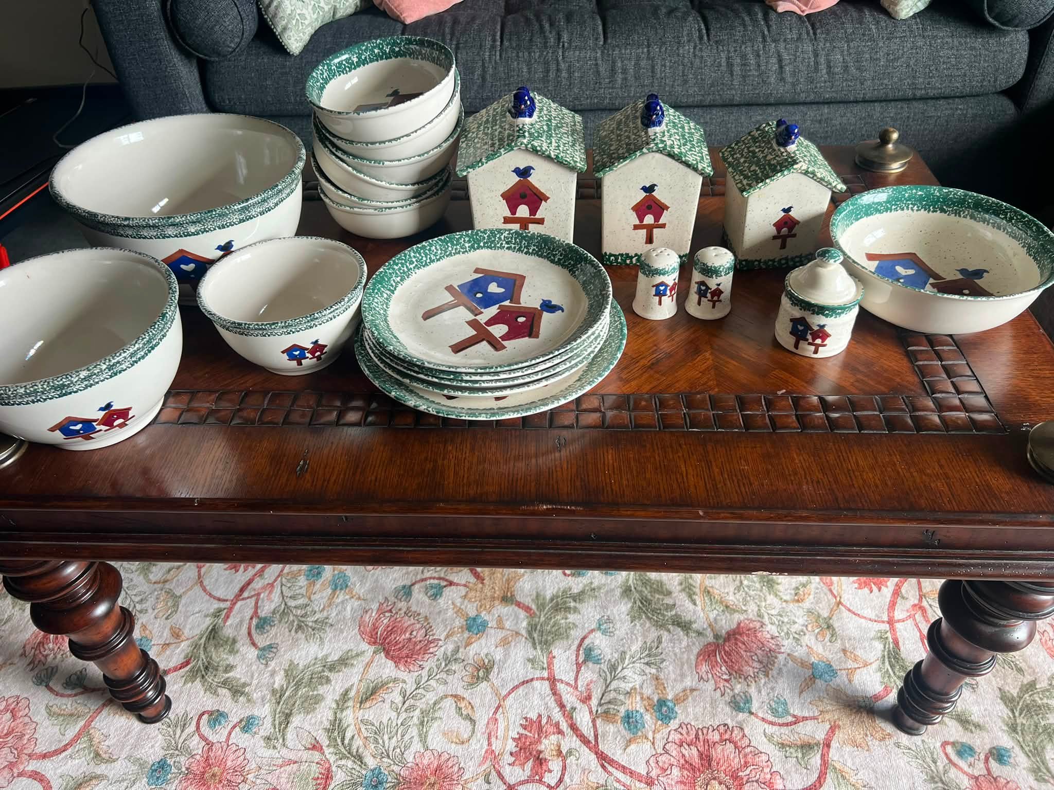 Anyone in the MN/ WI interested in set? It's a 22 piece set.