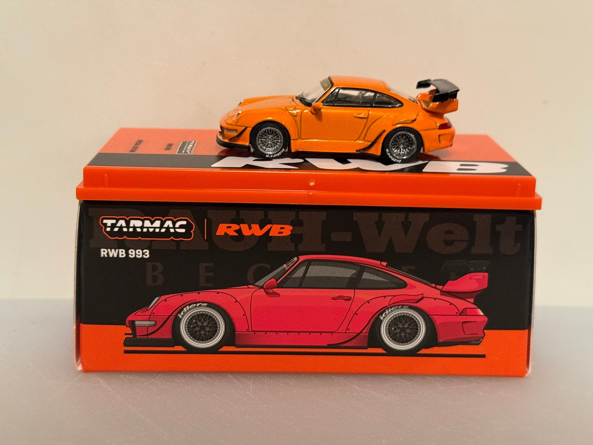 Tarmac Works 2025 7-11 Taiwan Exclusive Set of 5 Consist of: RWB