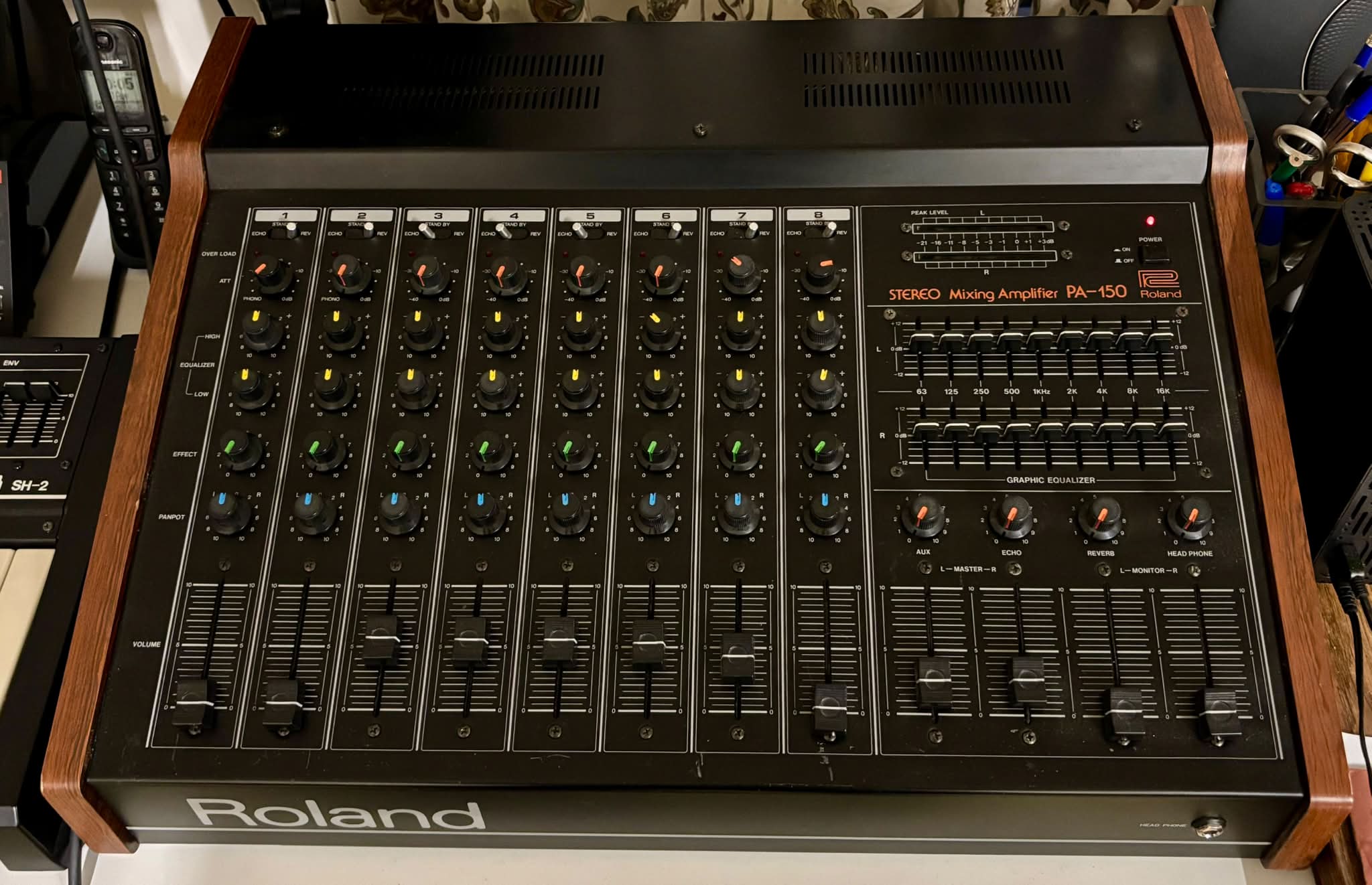 Roland PA-150C vintage home studio mixer with spring reverb
