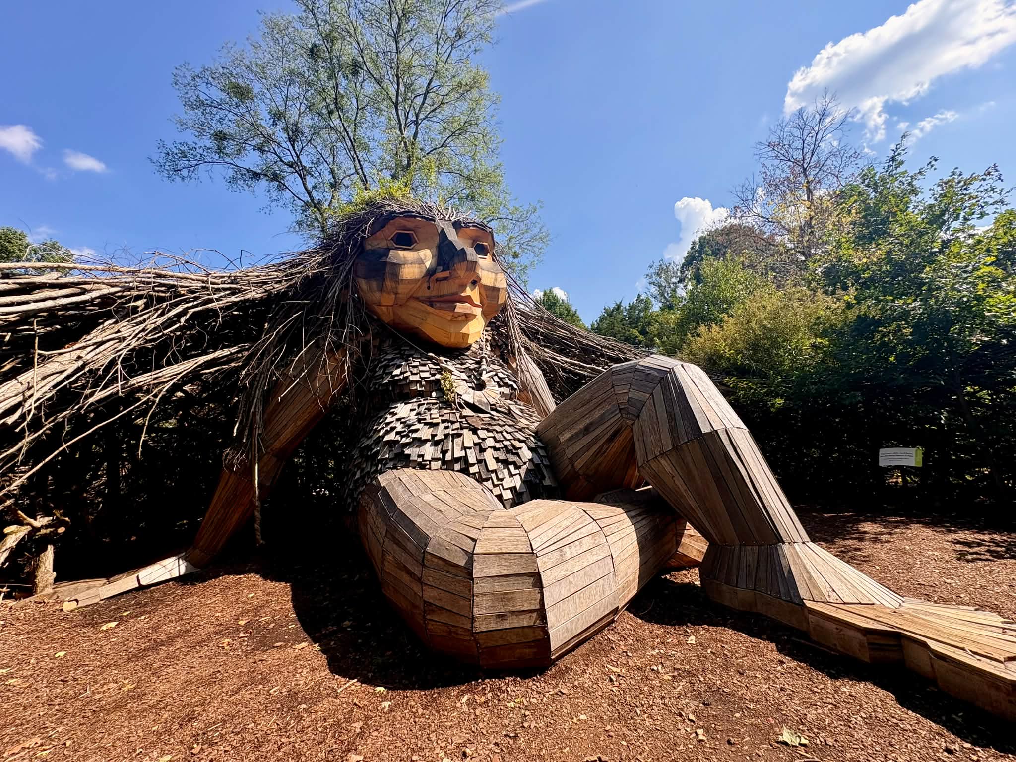 Mama Zelda troll statue in Huntsville, AL