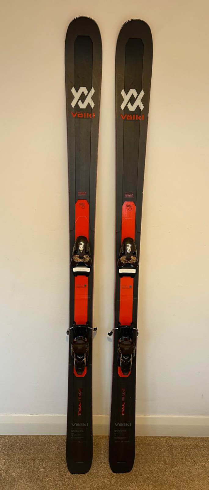184cm Volkl Mantra M5 with Griffon 13ID bindings. Freshly tuned