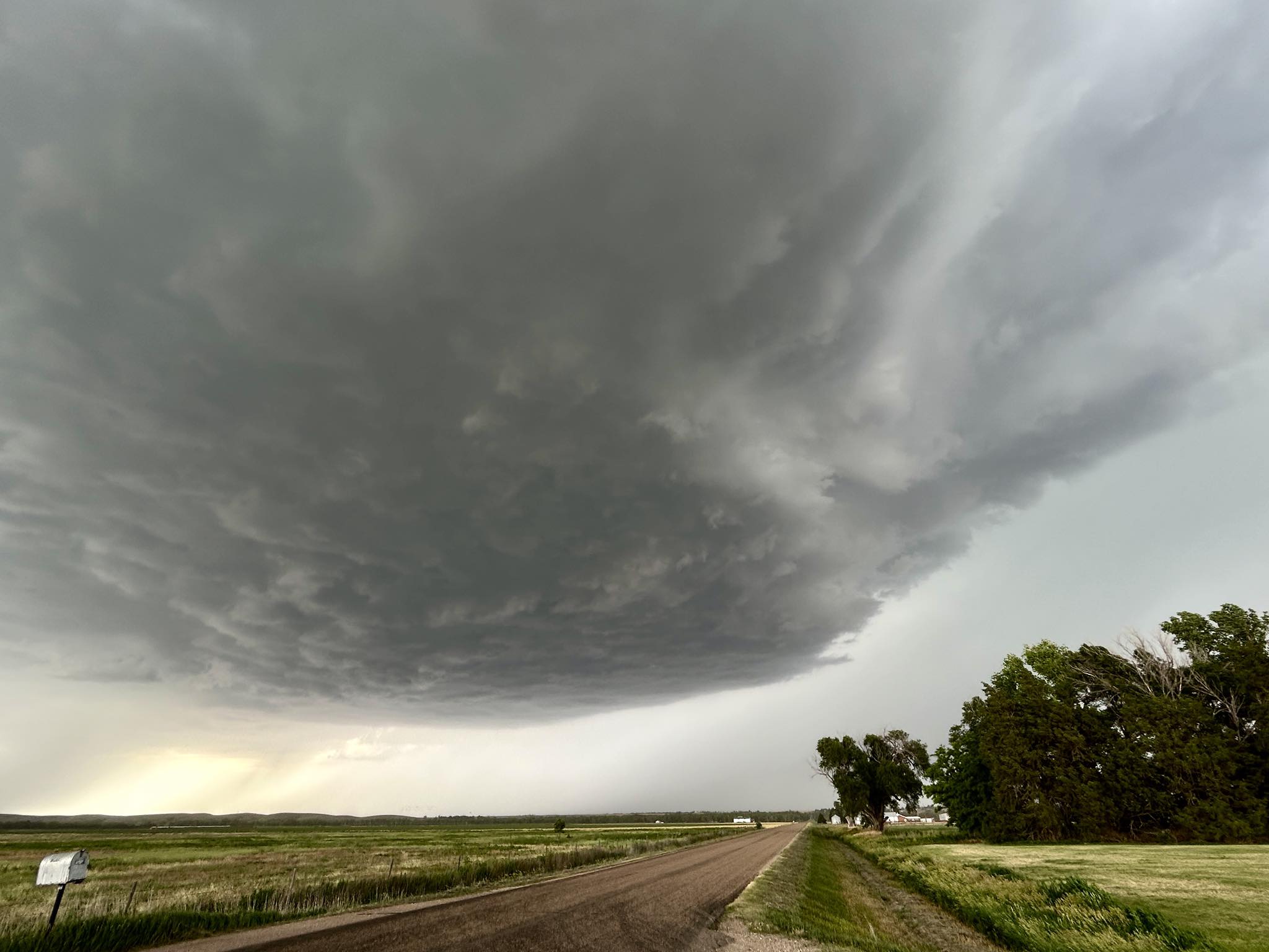 Strengthening supercell southwest of Trenton, NE. 3:23pm #newx