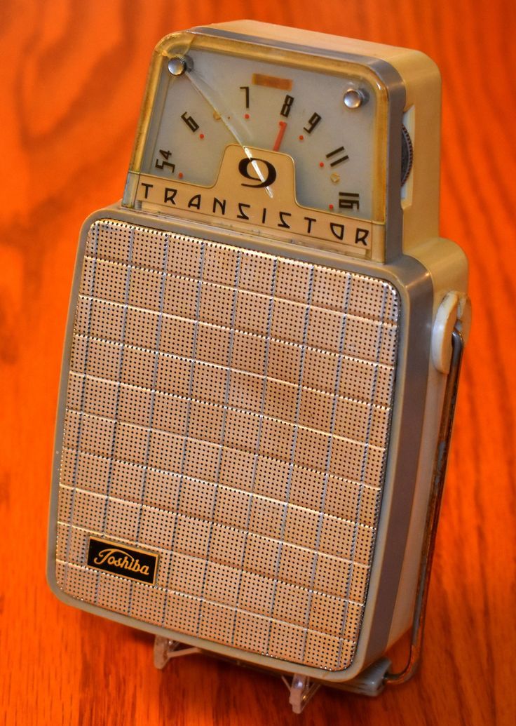 Toshiba RP-13 Calendar Radio (1974)