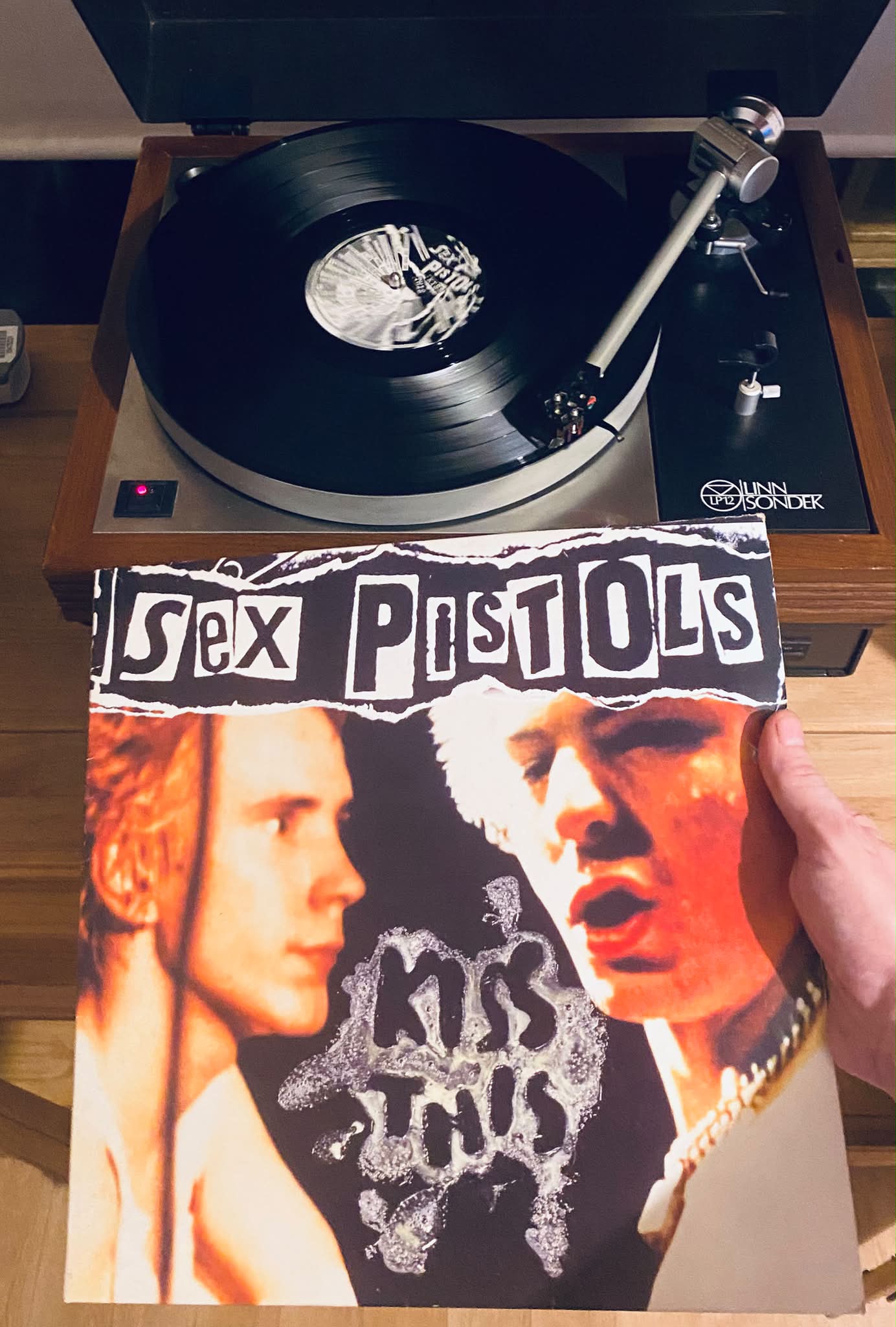 The Sex Pistols - Kiss This (1992) compilation album review
