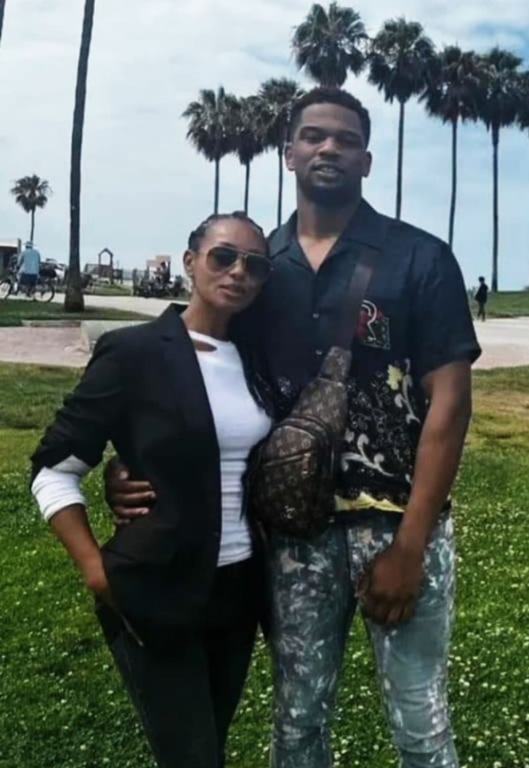 Freaky Zeke still hooking up with Ms.Loose Booty