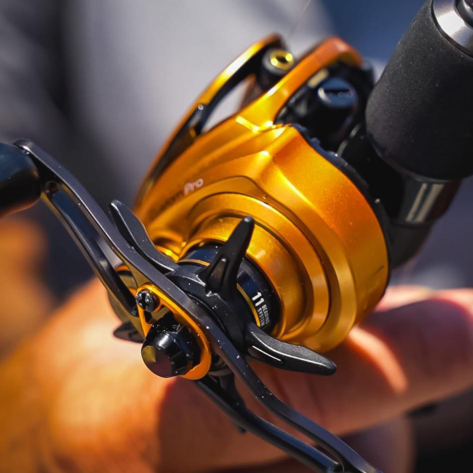 no brake collar on shimano reel Lew's Custom Pro Baitcast Fishing Reel, 10+1 Bearings, 7.5:1 Gear Ratio, Aluminum Frame and Sideplate, ParaMag ITB Brake, Right-Hand Retrieve Sports & Outdoors How to service and reassemble
