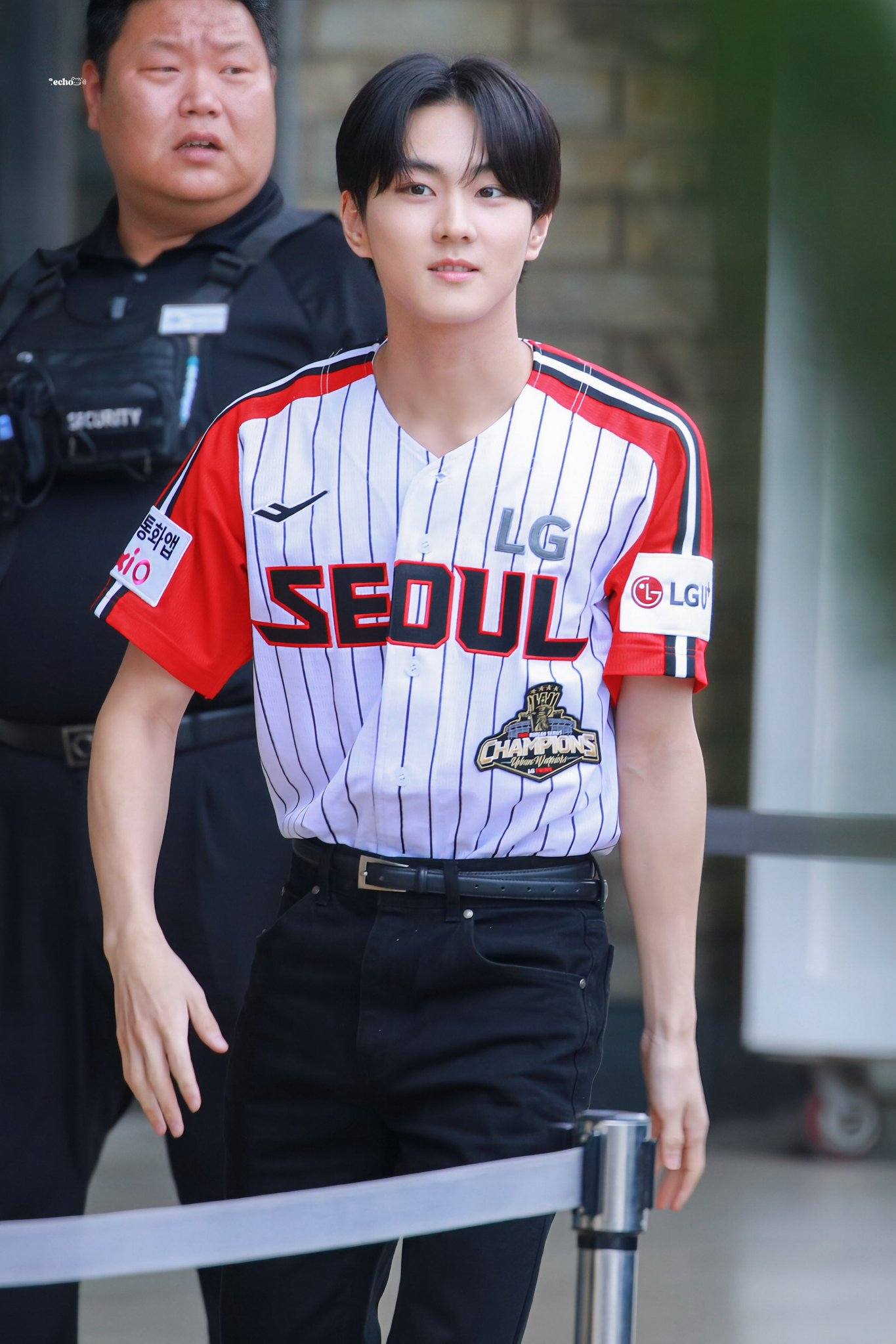 260614 Jungwon at Stadium for Ceremonial First Pitch LG Twins