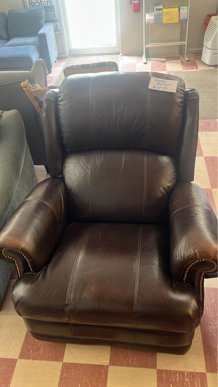 Habitat - SOLD SOLD SOLD Leather rocker recliner $100 | Facebook