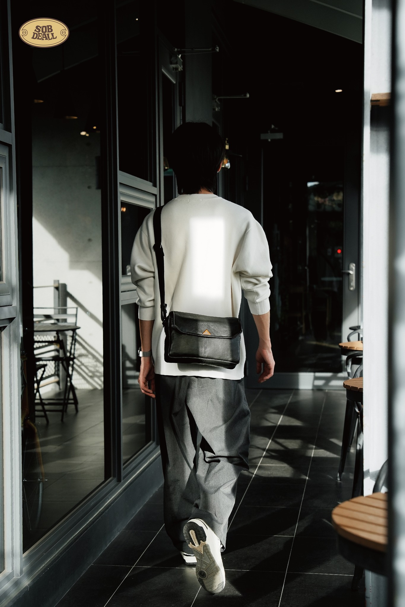 SOBDEALL 沙伯迪澳 - 別具休閒卻不失雅痞格調的 #休閒斜背包! #新作登場 選用 #義大利水洗小牛皮... | Facebook