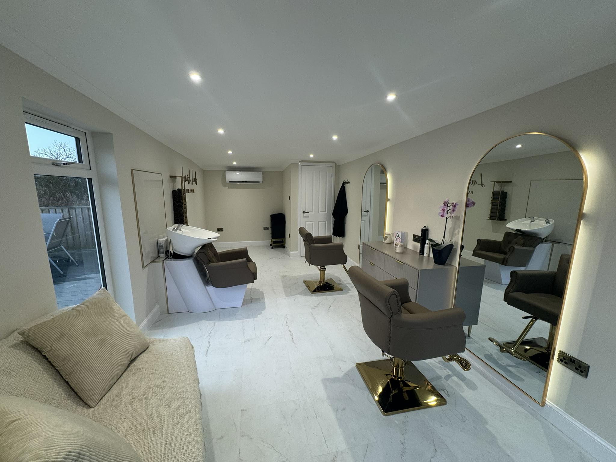 Lavish Locks Hair Salon