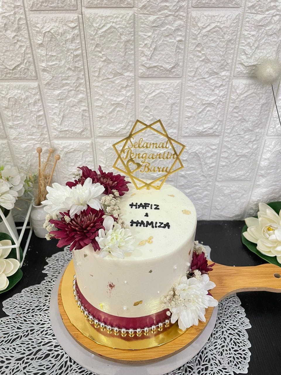 D'Manis Bakery | Parit Raja