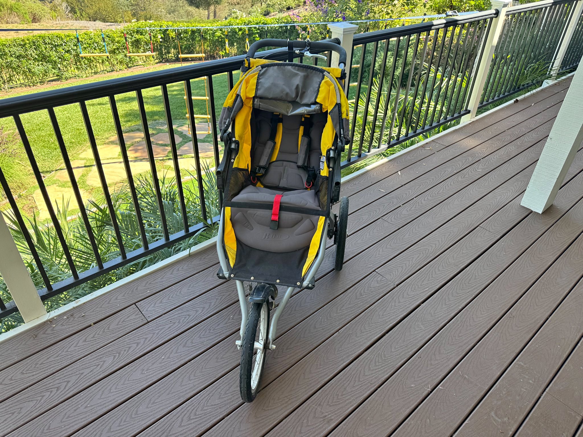 double stroller stadium seating Sit N' Stand 2.0 Option:Gunmetal Salomon Escape Prolink - and an older child SPORT_VALUE: Desert Trekking
