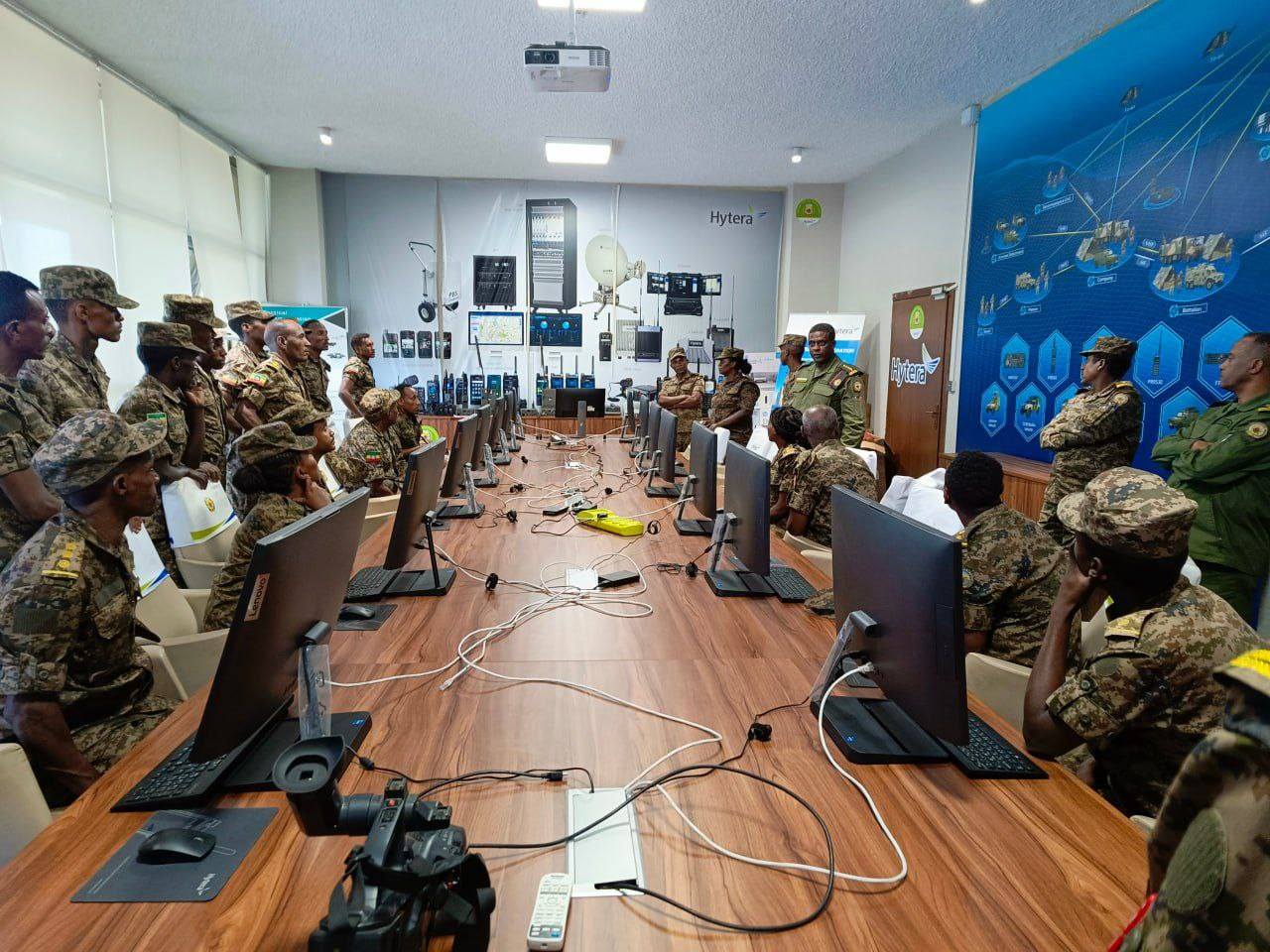 FDRE Defense Force... - FDRE Defense Force - የኢፌዴሪ መከላከያ ሠራዊት