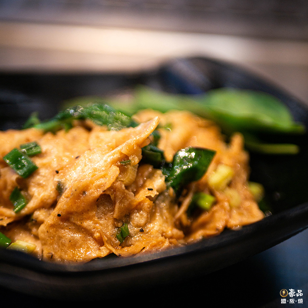 豪品鐵板燒－南屯店 - #豪品鐵板燒 #排行榜首推美食 ─── 前陣子賣破千份的 #塔香豆皮... | Facebook