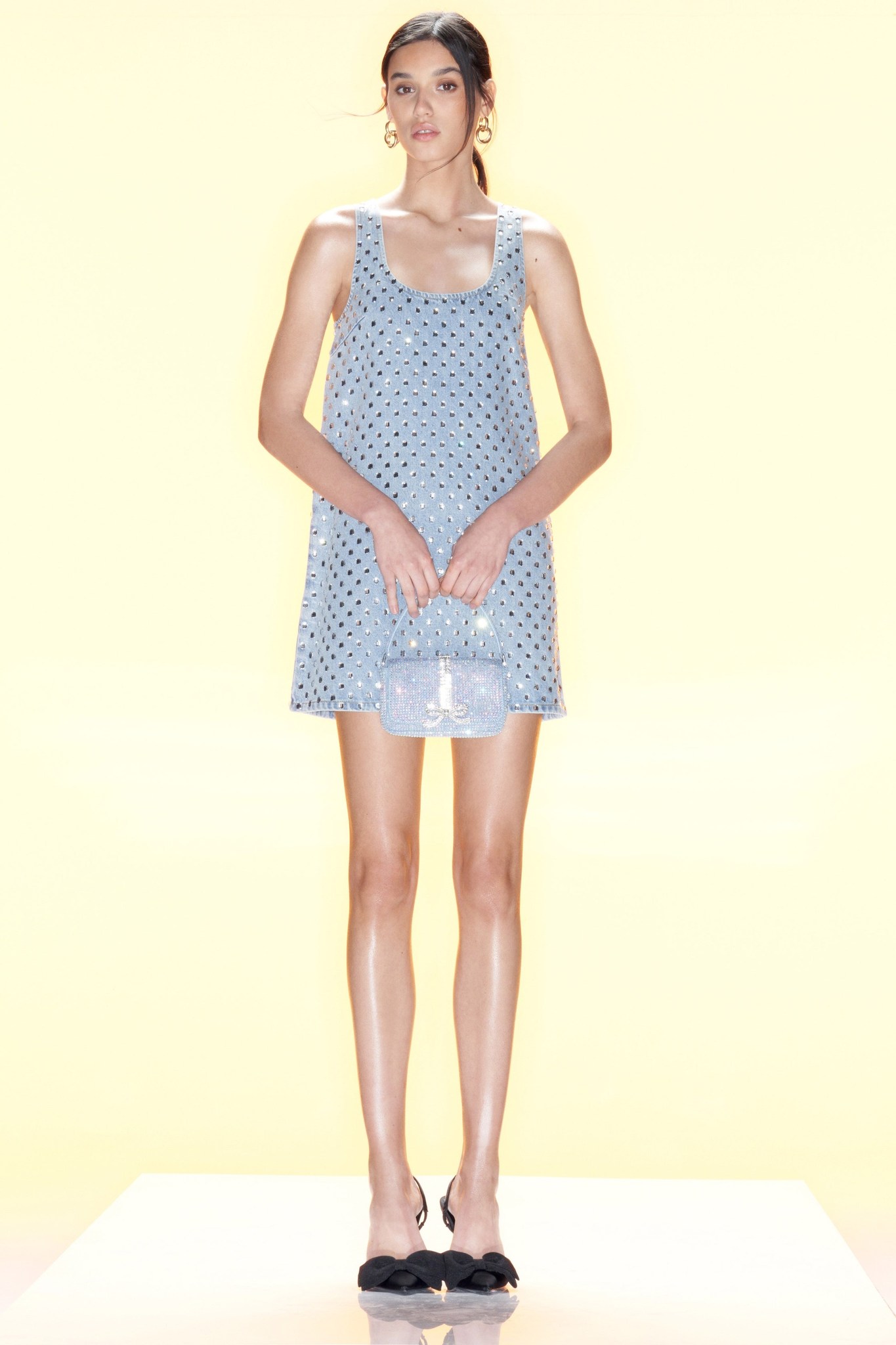 blake lively denim dress Dons A Triple Look for Upper East Side Dinner https://www.redcarpet-fashionawards.com/2024/07/08/blake-lively -dons-a-triple-denim-look-for-upper-east-side-dinner Bias-Cut Linen Dress VERED White floral dress women Yellow Size:0-6mo. style and comfort