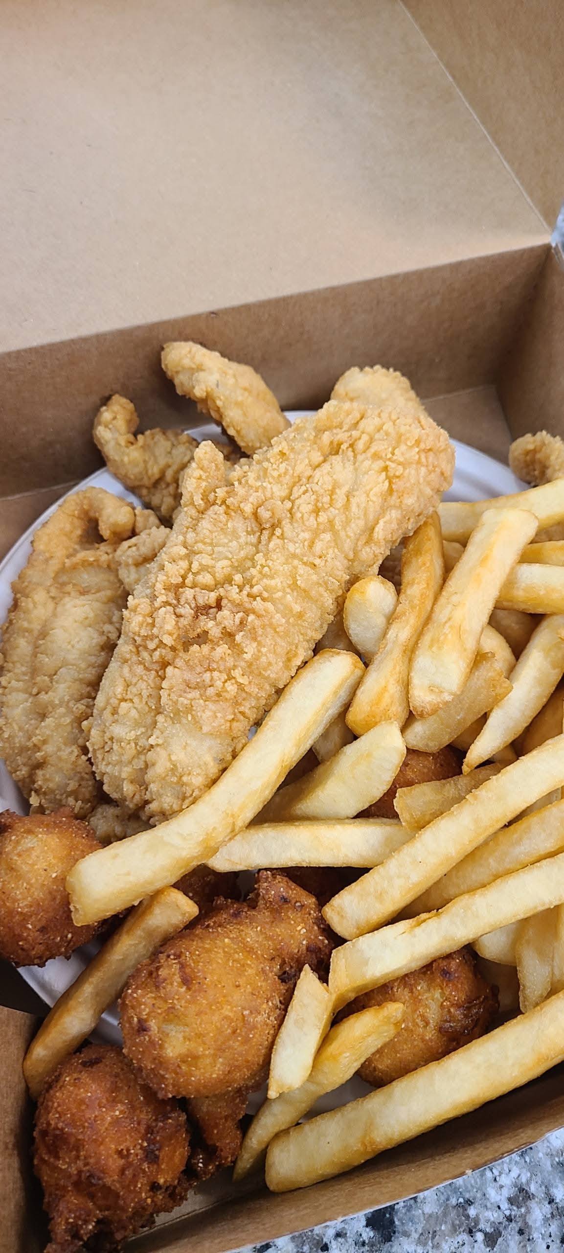 chicken and fish box Pastured Box, 26 lb Transform your feline friends mealtime with a nutritious and delicious option that caters to their natural cravings High Protein, Low Calorie Fish