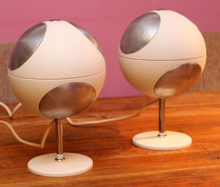 For sale: Space Age Design Audiorama 700 'CUBE' Speaker set by