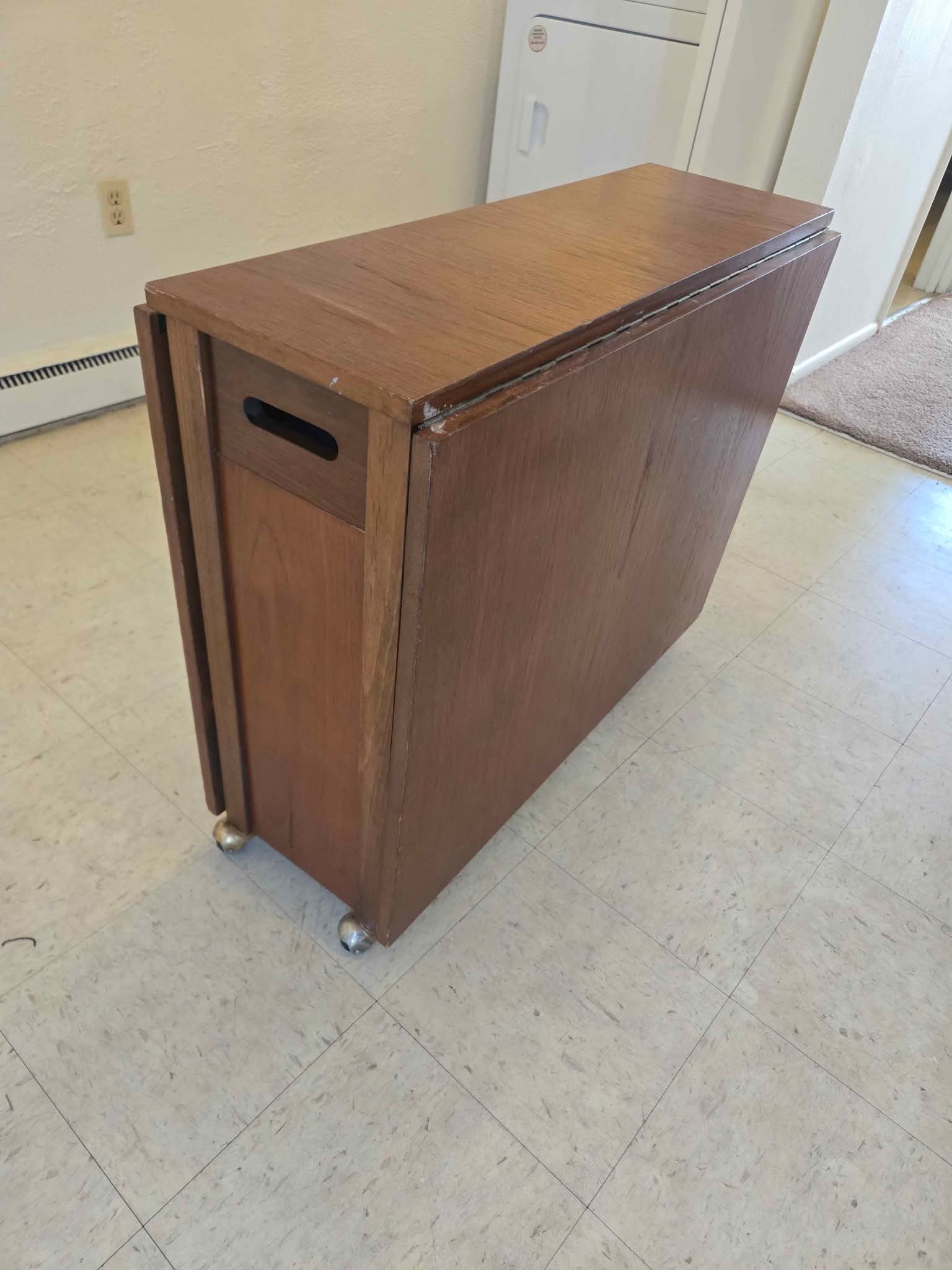 Mid Century Modern Gateleg Drop Leaf Dining Table on Casters With ...