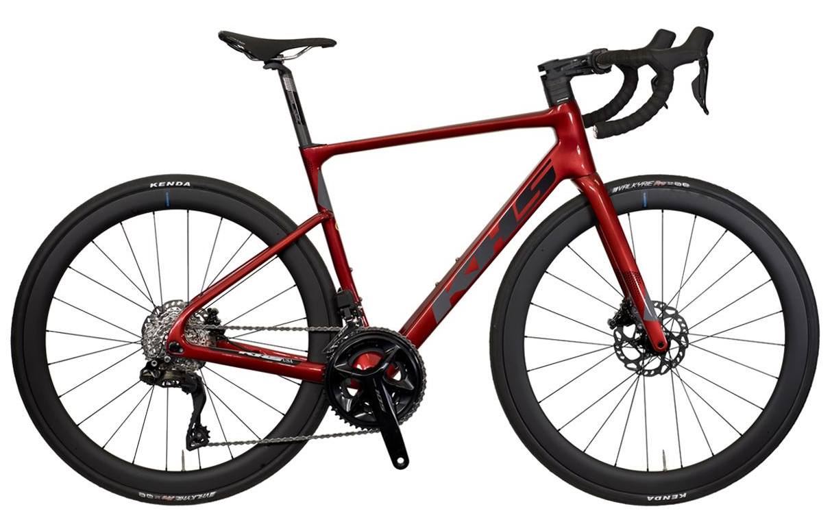 Comfortable 2003 KHS Flite 800 steel road bike for solo rides