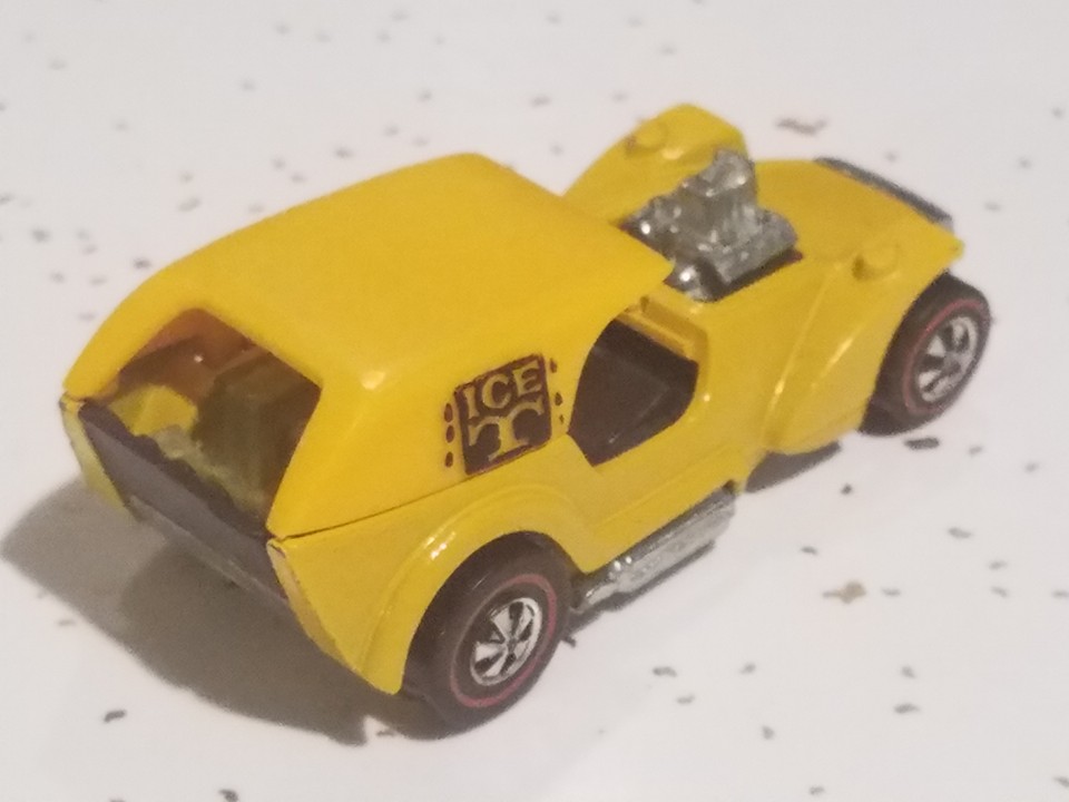 1974 Hot Wheels Flying Colors Redline Ice T