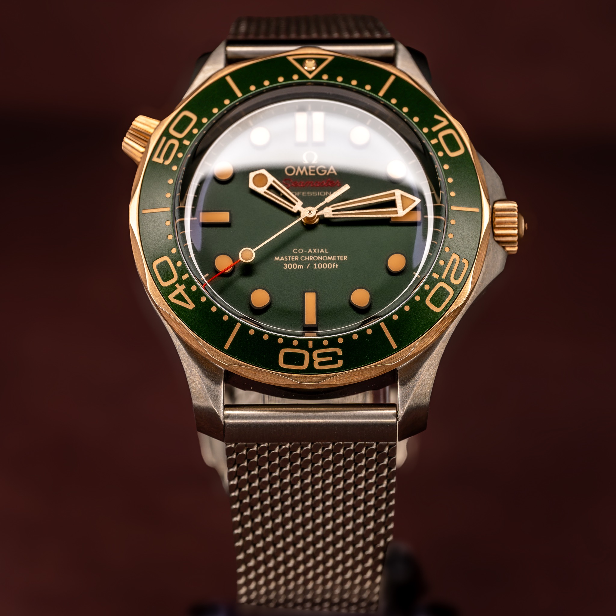 F.L. 23883. The Watch Angels design type B-Uhr “Baumuster B” in