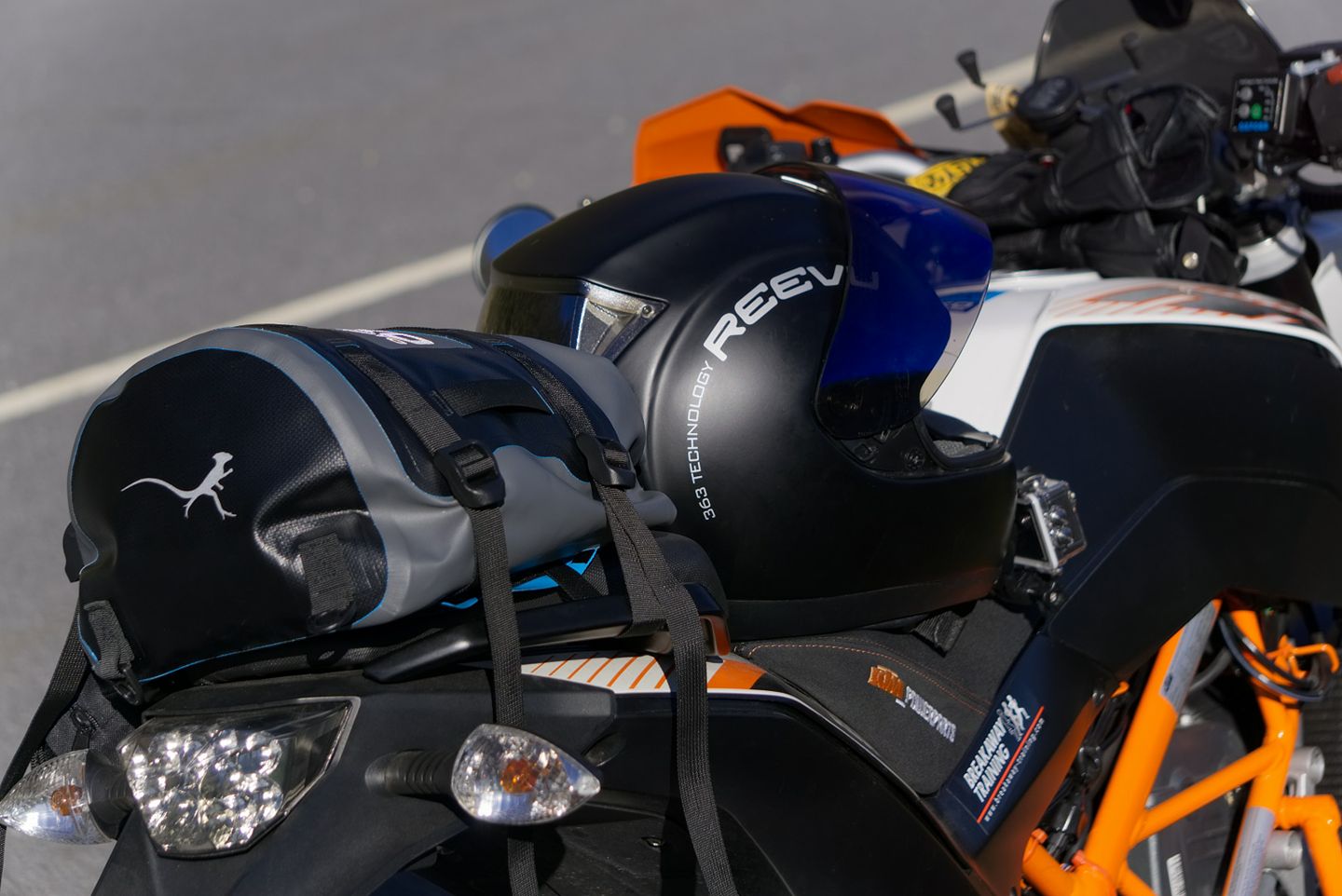Mosko Moto Gear Stinger 8 Review