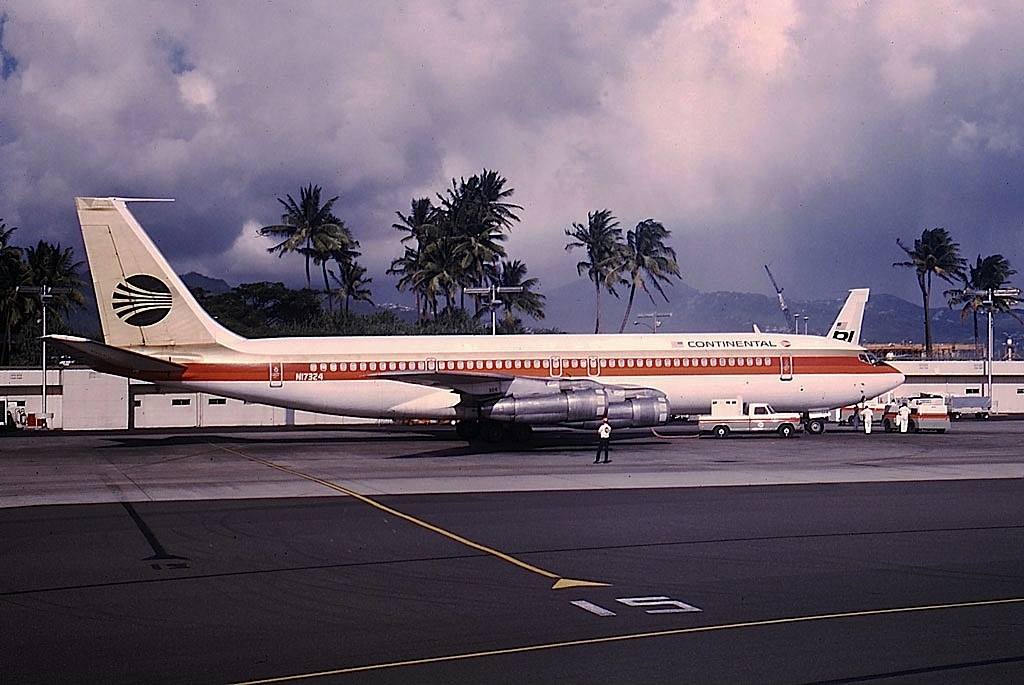 Continental Airlines 707 in Flight