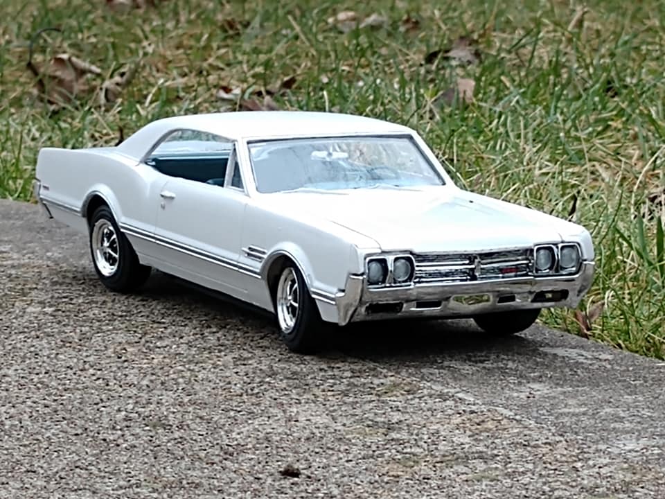 Miniature Oldsmobile 442 1966 - échelle 1/43, Bleue, Occasion état TTB (très Très Bon)