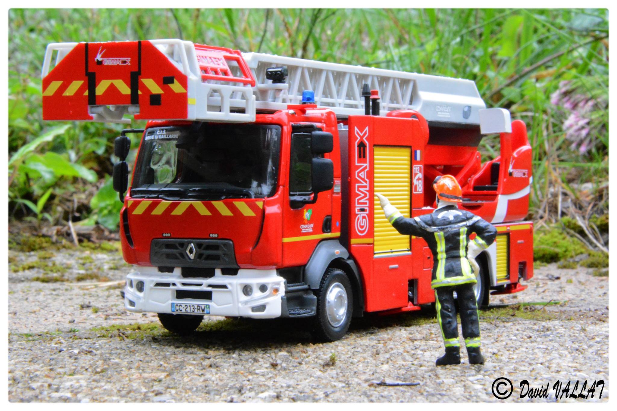 Décalcomanies THW Secours Ambulatoires 1/43 Pour Modélisme - Feuilles De Transfert INTERDECAL