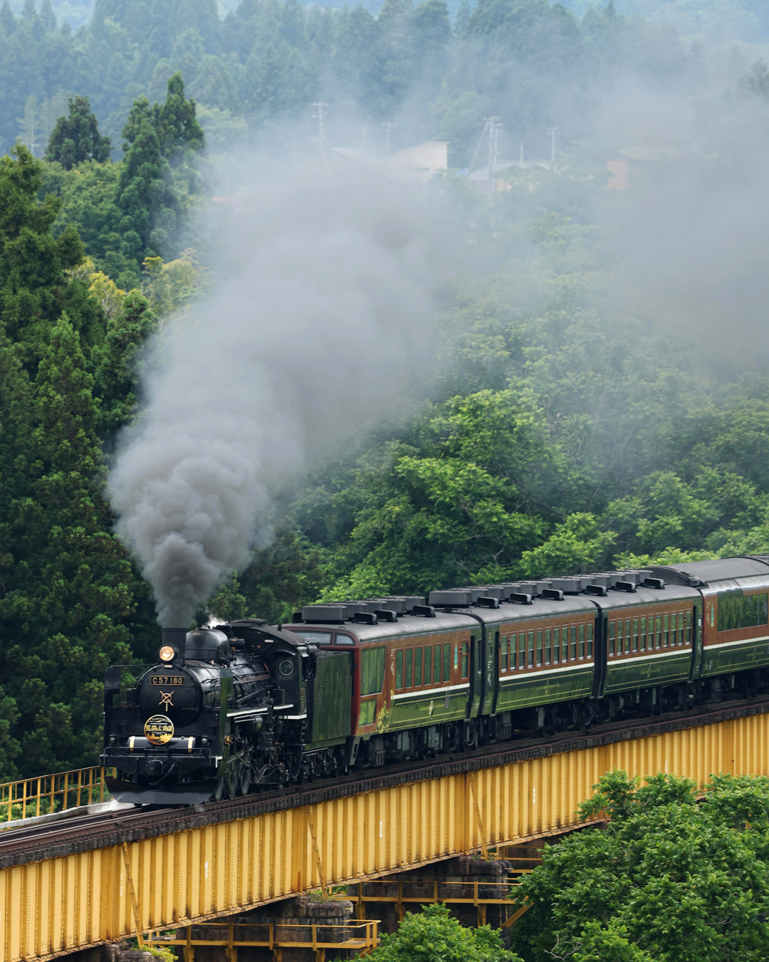 国鉄最後のSL定期旅客列車「C57-135」】蒸気機関車として国鉄