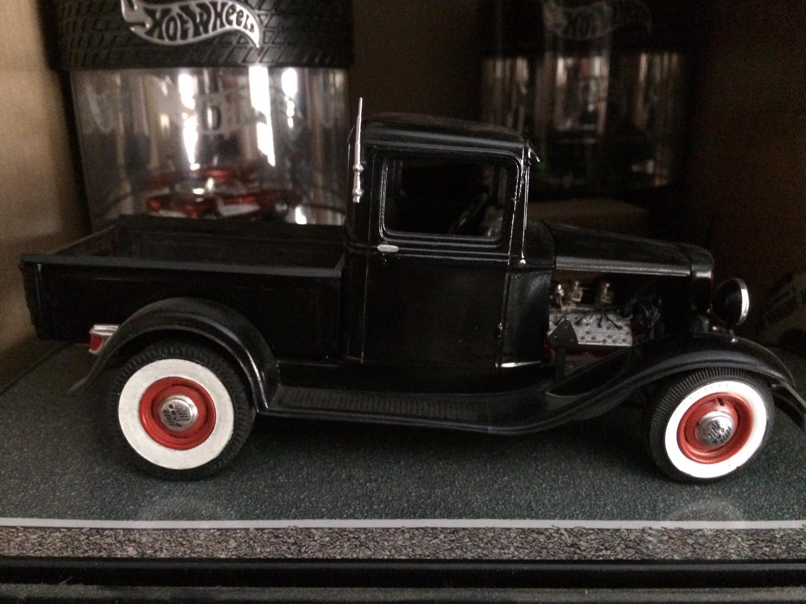 Lindberg 1/25. 1934 Ford Pickup rod. Built 1993