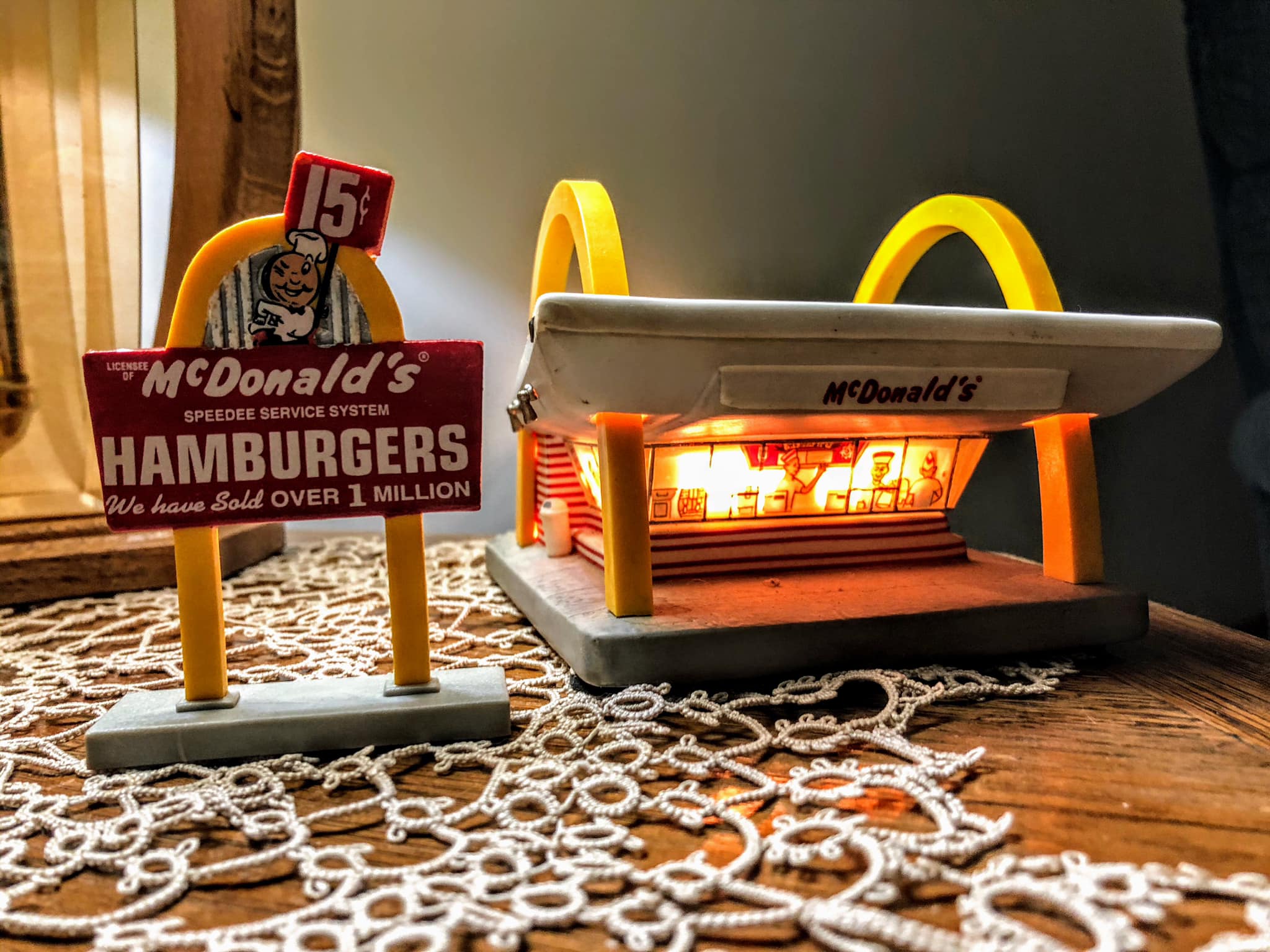 HAG 鉄道模型 McDonald'sロゴ入り HAG 499 HO McDonald's Restaurant