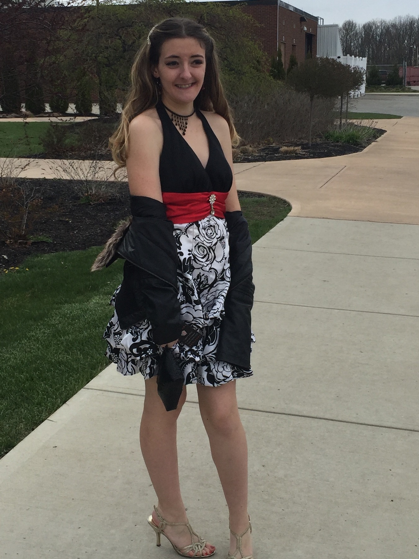 Moni-logue - Moni-logue added a new photo — with Monica Shell.