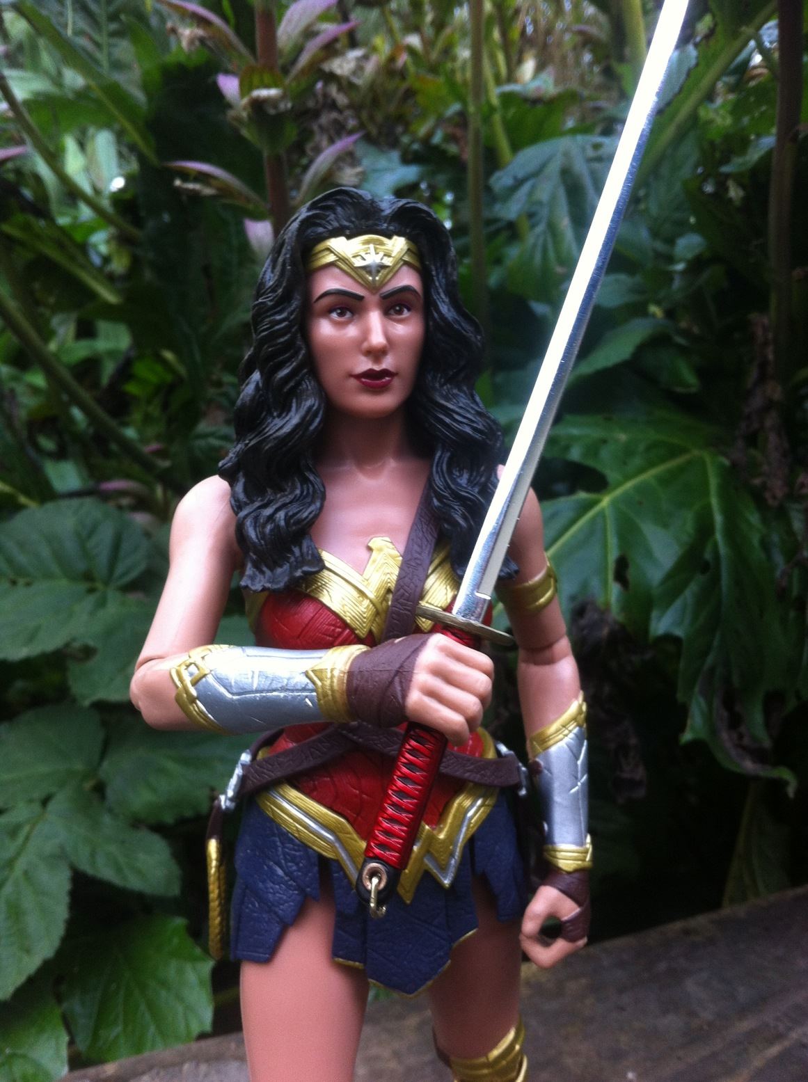 WONDER WOMAN FIGURINE JUSTICE LEAGUE DYNAMIC ACTION HEROES 19 CM - Kingdom Figurine