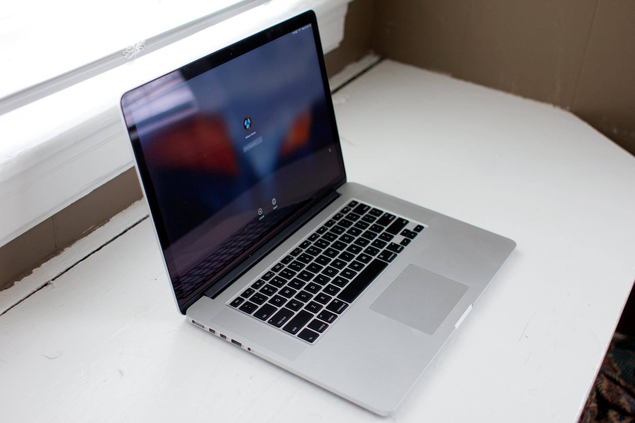 I am Selling My Mac Book Pro Laptop- Laptops have some scratches