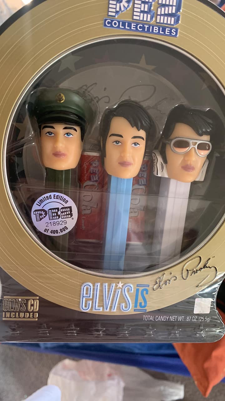 NOS MINT CONDITION Collectible PEZ gift set includes three Elvis