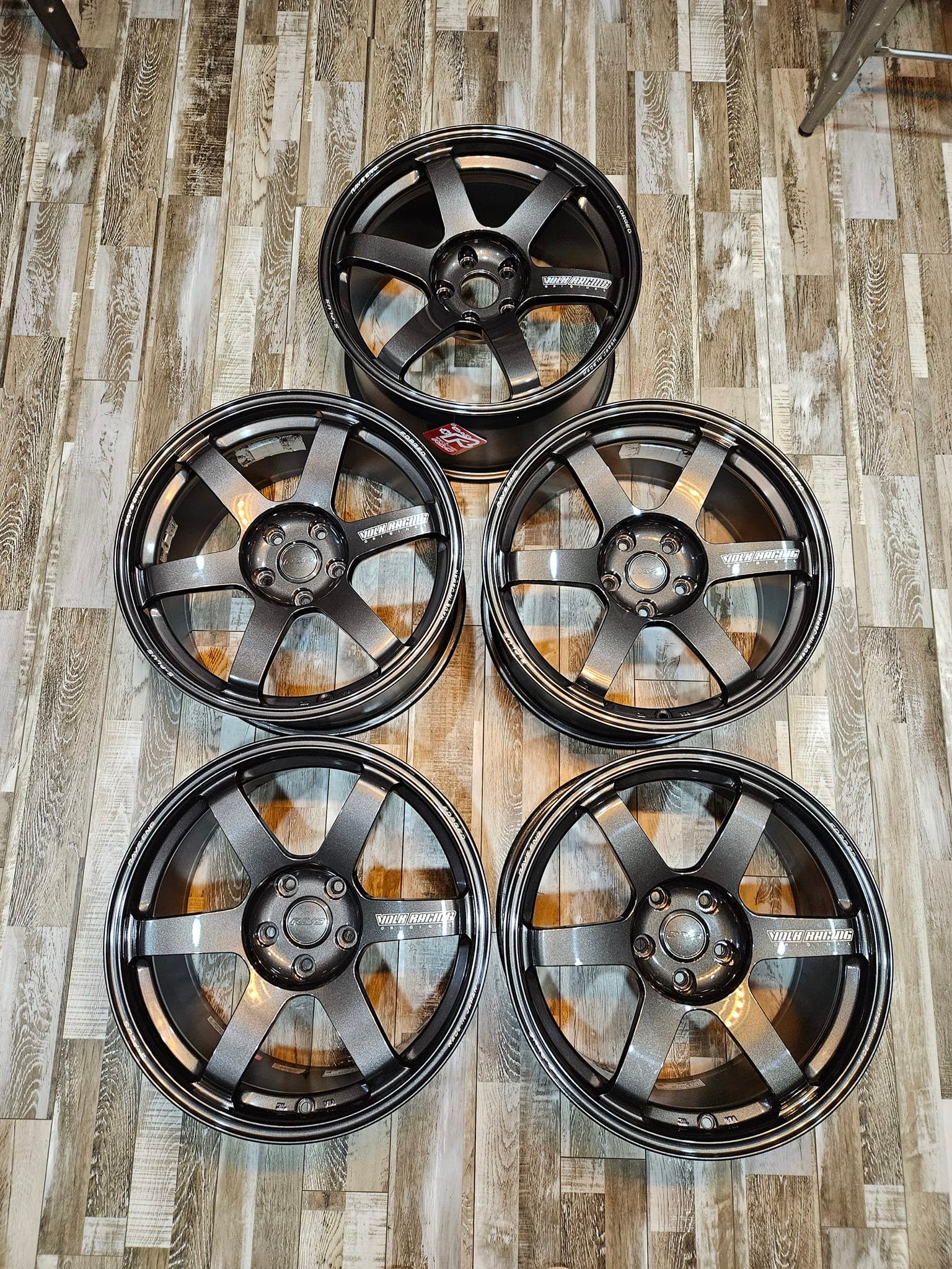 18/9.5. +38. 5/114. TE37 Sega S-plus with center caps No rash 