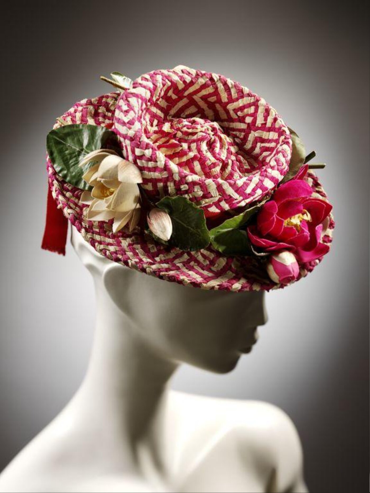 1942 Jeanne Lanvin turban made from straw string