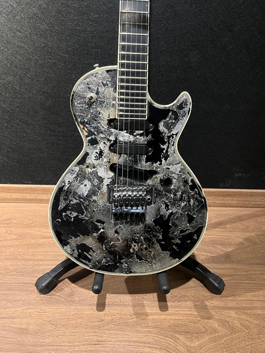 Is ESP Eclipse Mixed Media S-1 Sugizo with erased serial number