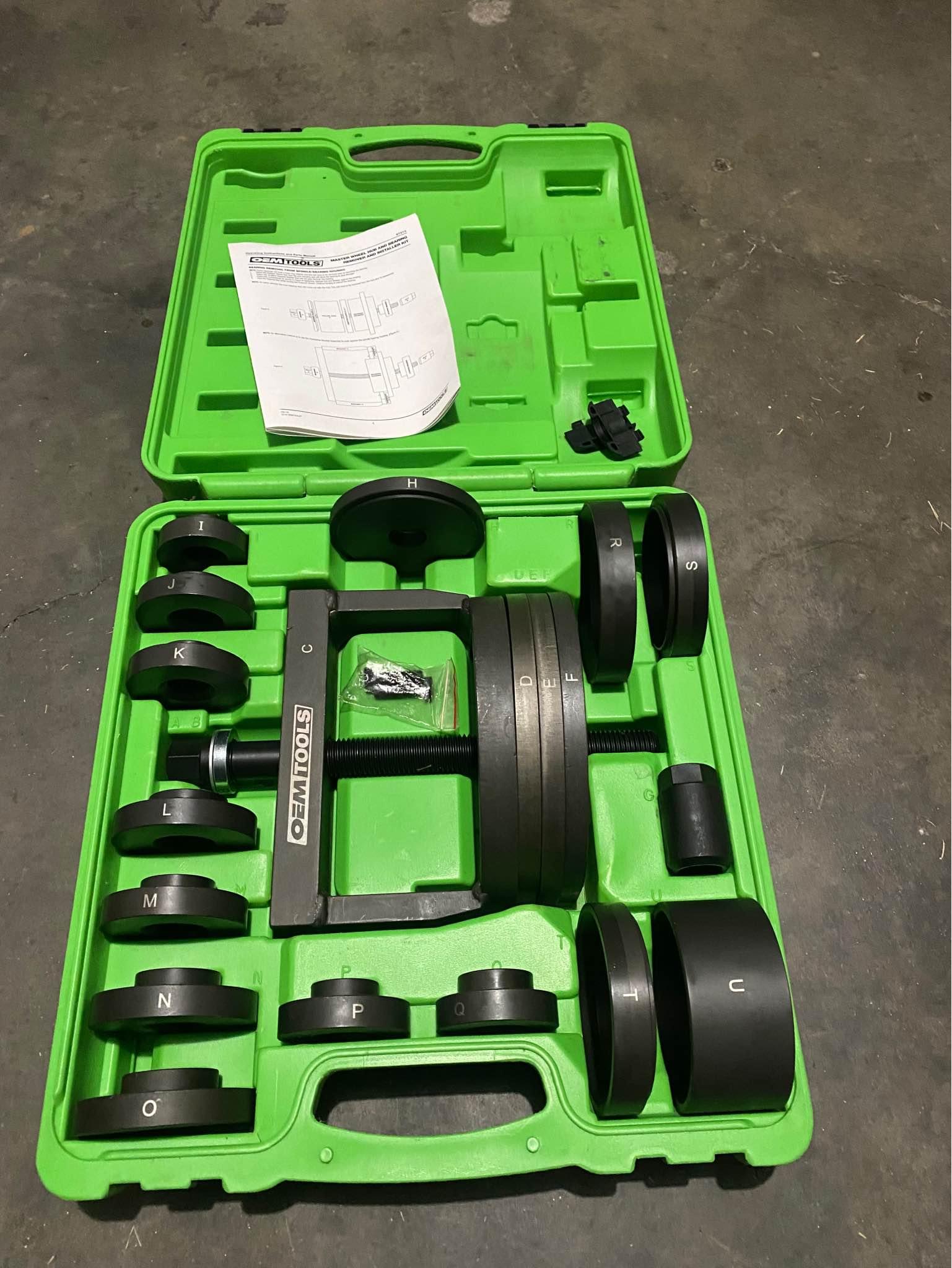 8 wheel bearing puller made from 3 nuts, a bolt, a washer, two 