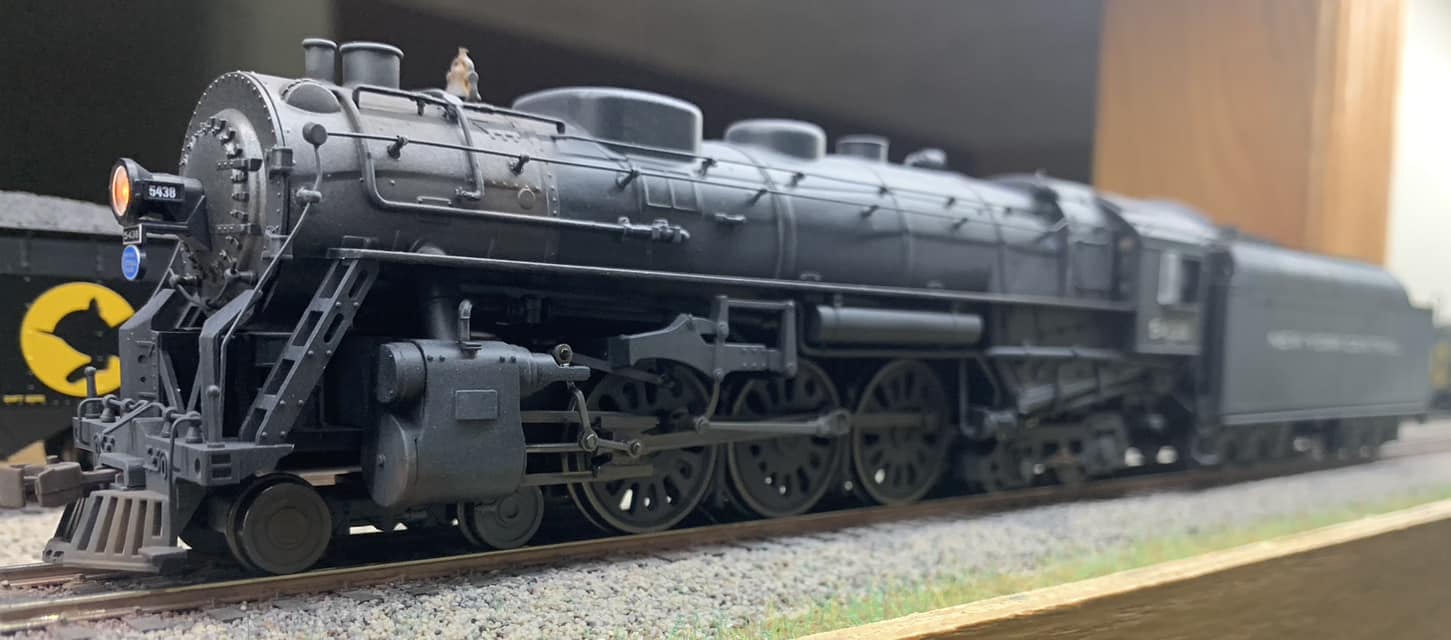 Brass Hudson model train excels in performance and details