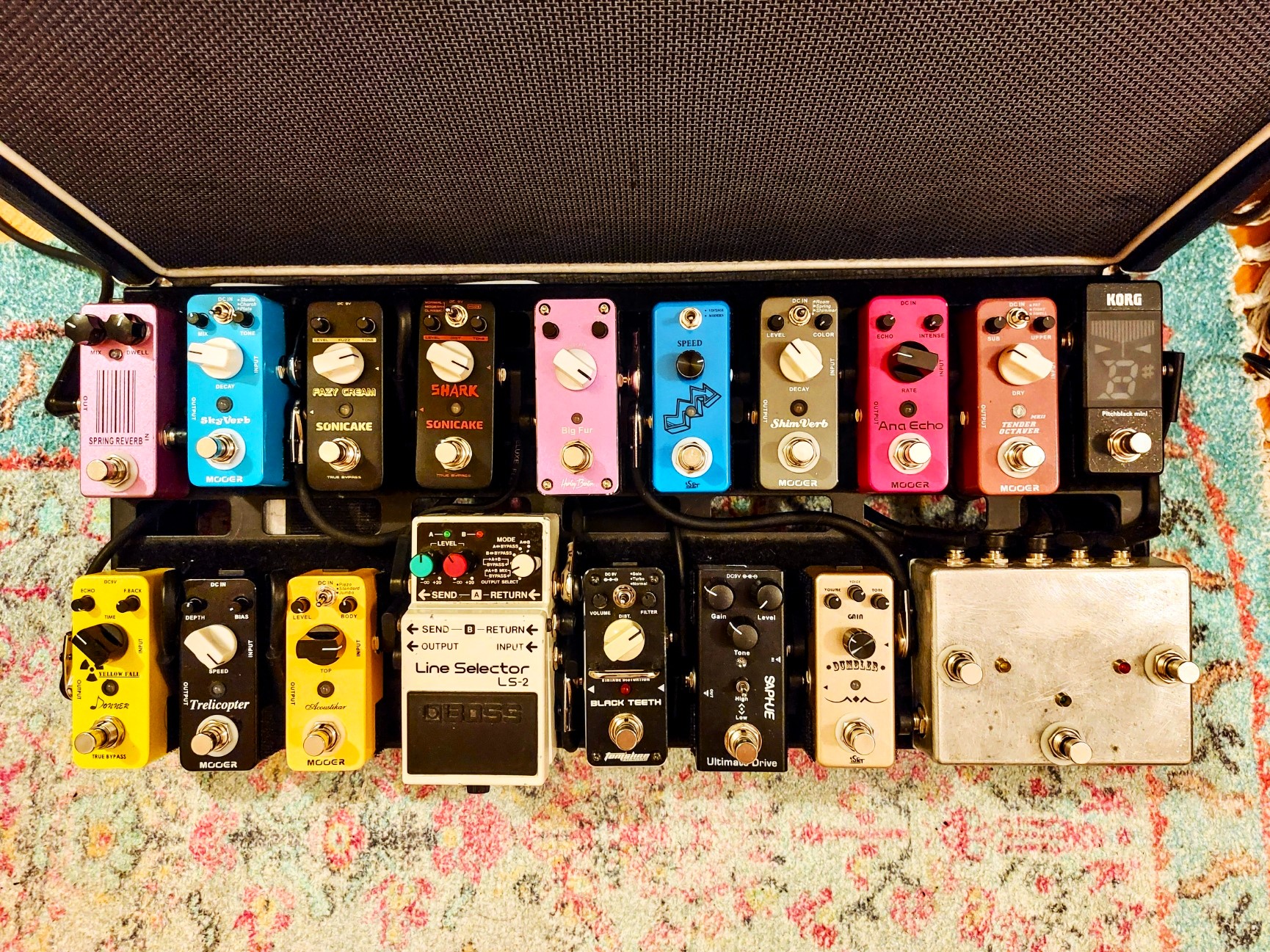 What distortion pedal fits between Rat and Big Muff for shoegaze