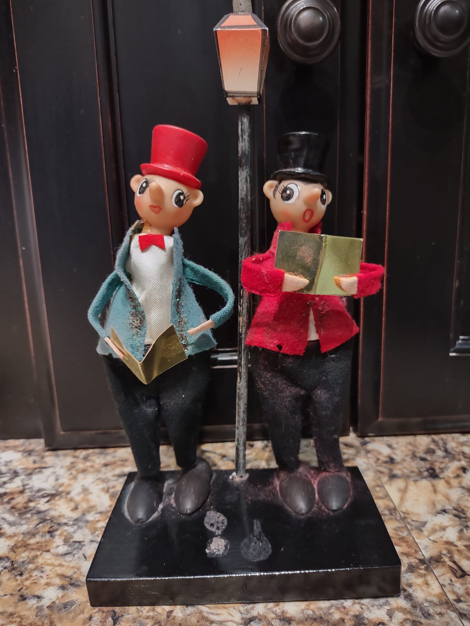What does a complete NOEL Japan Christmas decoration piece look like?