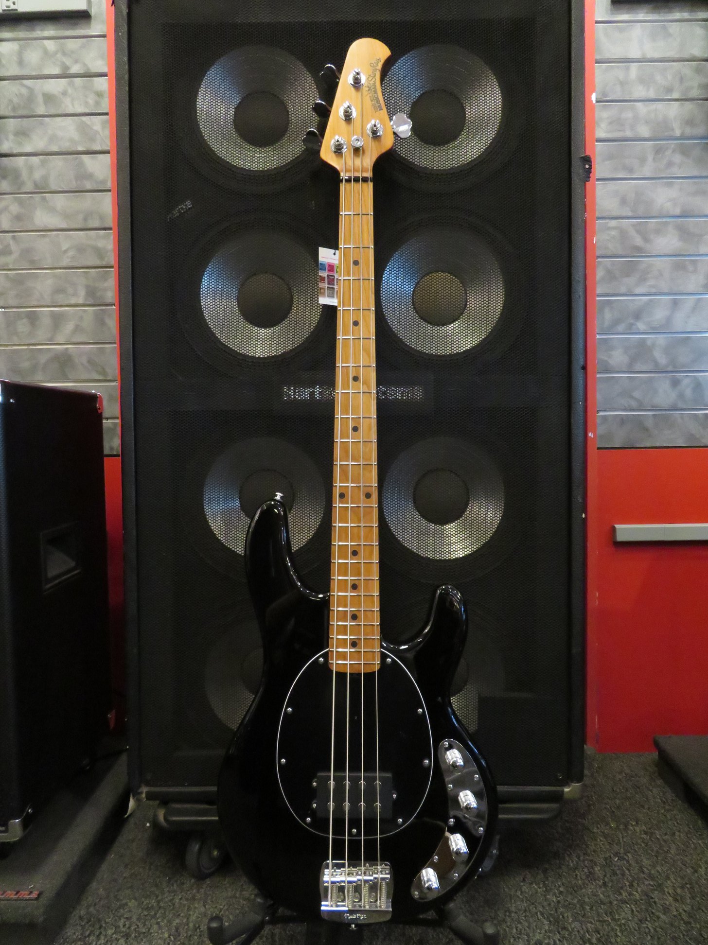 2003 musicman stingray.. much better bass than I ever expected!