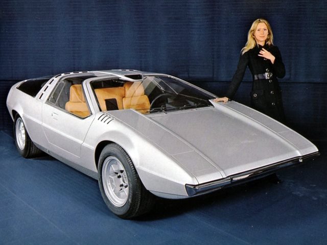 One of my favorite Porsche concepts 1970 Tapiro 😍 (1/64)