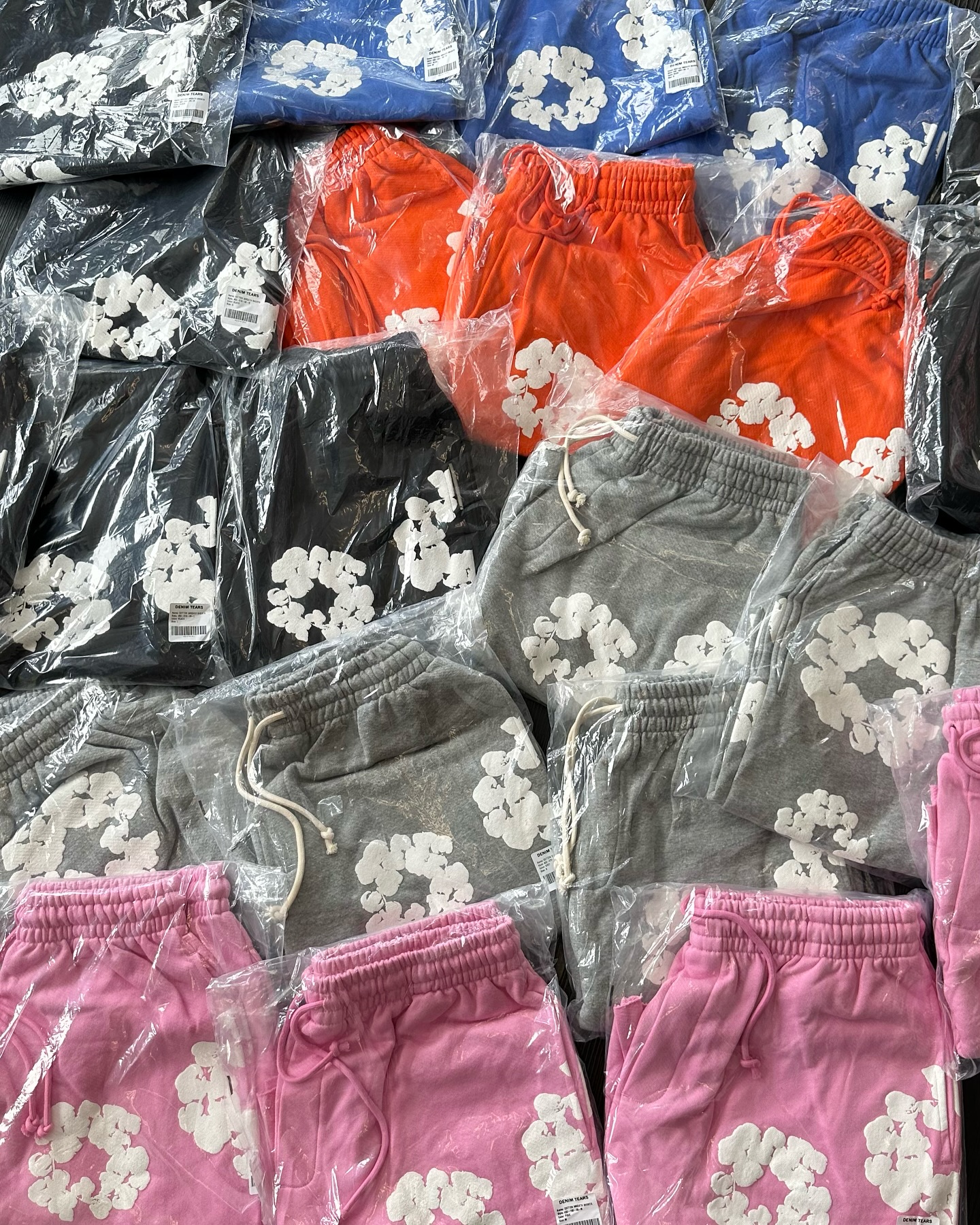 Denim Tears Shorts Now Available Pink size S-L Orange size S-L 