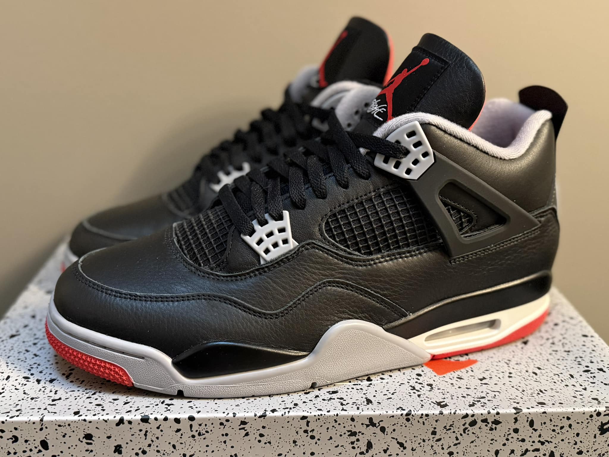 Jordan 4 Retro Lakers talla 27.5 cm