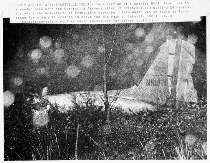 Former Day photographer who survived a 1981 plane crash is remembered.