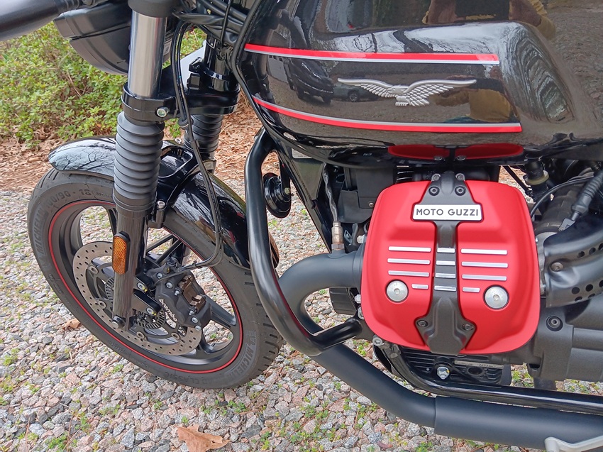 One’s Story Flick Works Moto Guzzi V7 Special Edition Red Valve Covers